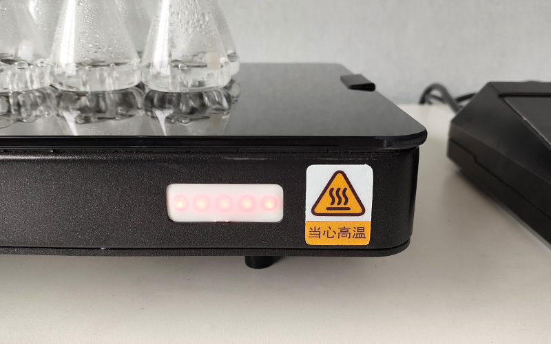 陶瓷電熱板為何能耐強酸強堿？從材質特性到結構設計的解析