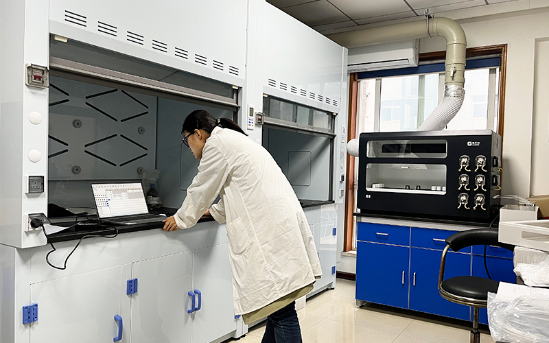 告別酸霧與加班！全自動石墨消解儀助力高效實驗